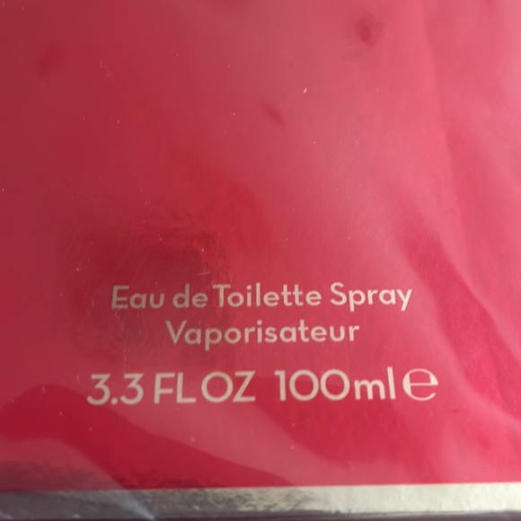 Red Door (Elizabeth Arden) Perfume Fragrance - Picture 3 of 5